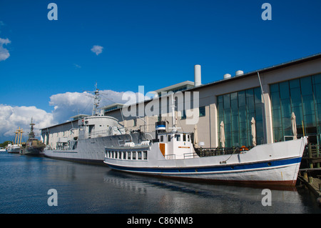 Bateaux militaires à l'extérieur de Marinmuseum le Musée Maritime de l'île extérieure Stumholmen Karlskrona en Suède Europe Banque D'Images