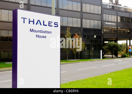 Mountbatten House, Basingstoke. Accueil de l'entreprise de fabrication de la défense Thales. Banque D'Images