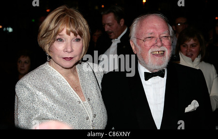 Shirley Maclaine et Sir Richard Attenborough assiste à la première UK de la fermeture de l'anneau de Belfast, Royaume Uni - 13 DÉCEMBRE 2007 Banque D'Images