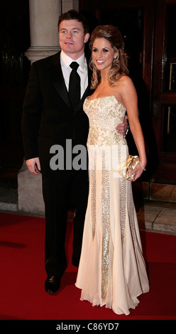 Le Capitaine de Rugby irlandais Brian O'Driscoll et petite amie Amy Huberman au Irish Film and Television Awards DUBLIN, IRLANDE - 17 février Banque D'Images