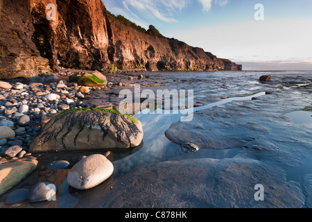 Lever du soleil à Sandsend, North Yorkshire, Angleterre Banque D'Images