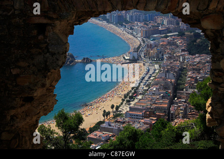 Vue de la plage de Blanes, à Blanes, Gérone, Catalogne, Espagne, le 21 juillet 2001. Banque D'Images