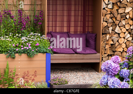 'Une garantie : Imperméable à l' Retour au jardin arrière, 2011 RHS Flower Show Tatton Park Banque D'Images