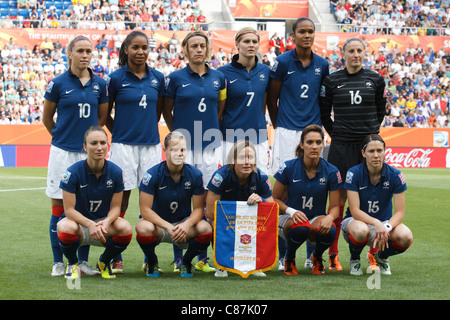 La France à partir de onze lignes avant la 2011 Coupe du Monde féminine de la fifa la troisième place match contre la Suède. Banque D'Images