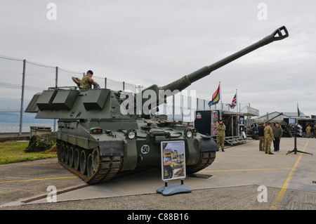 Automoteur AS-90 canon de 155mm. Banque D'Images