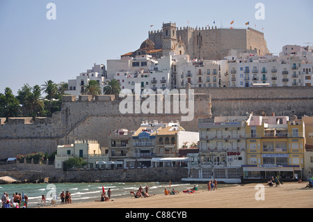 Vieille ville de Playa Norte de Peñíscola, Peníscola, Costa del Azahar, Province de Castellón, Communauté Valencienne, Espagne Banque D'Images