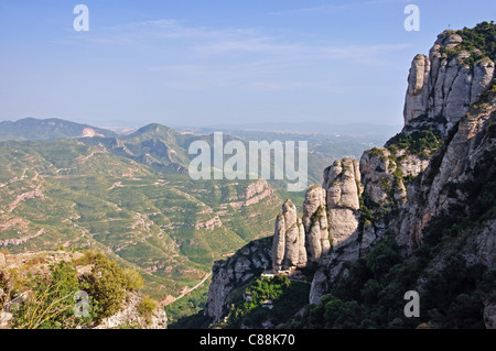 Vue de Santa Maria de Montserrat Abbaye Bénédictine, Montserrat, Province de Barcelone, Catalogne, Espagne Banque D'Images