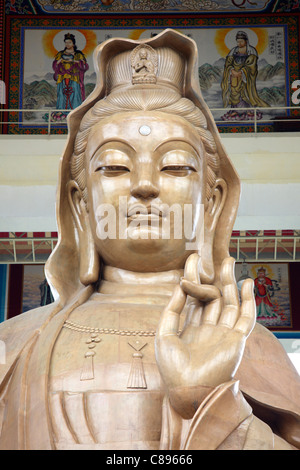 Statue de Kuan Yin au temple de Kek Lok Si, Penang, Malaisie Banque D'Images