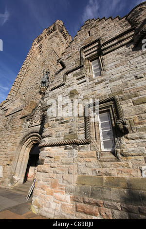 Ville de Stirling, Écosse. Le John Thomas Rochead conçu, Monument National à Wallace sur le sommet de l'Abbey Craig. Banque D'Images