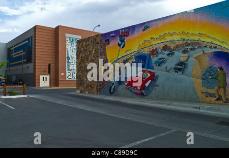 U.S.A. Nouveau Mexique, Albuquerque, peintures murales le long de la Route 66 Banque D'Images