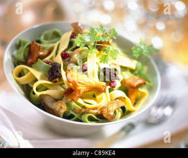 Pâtes aux champignons Banque D'Images