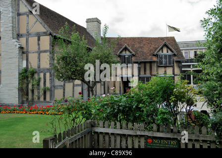 William Shakespeare résidence et lieu de naissance (vue arrière) Stratford-upon-Avon en Angleterre. Banque D'Images