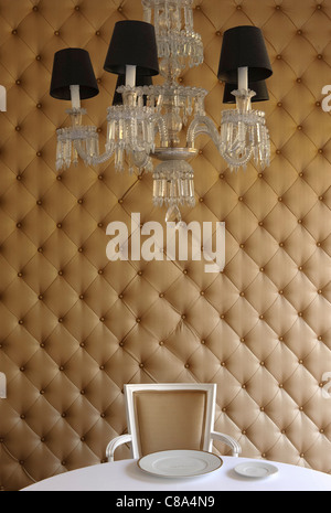 Lustre à l'hôtel Quinta das Lágrimas's restaurant Arcadas da Capela coin repas, Coimbra, Portugal Banque D'Images