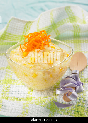 Le tapioca, de mangue, de poire et de mandarine Soupe sucrée Banque D'Images