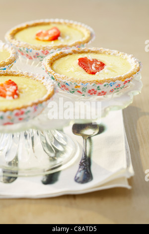 Tartelettes aux fraises et citron Banque D'Images