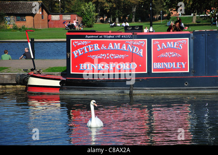 Kennet & Avon Canal et le parc Victoria, Newbury, Berkshire, Angleterre, Royaume-Uni Banque D'Images