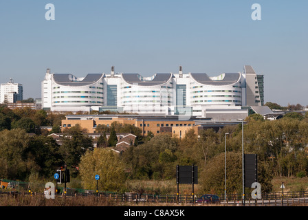 Le nouvel Hôpital Queen Elizabeth de Birmingham vu de Selly Oak Banque D'Images