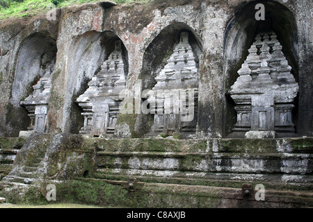 Rock-cut Candi (sanctuaires) à Gunung Kawi, Bali Banque D'Images