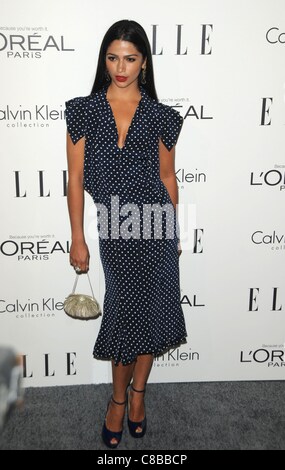 Camila Alves au niveau des arrivées pour ELLE's 18th Annual Women in Hollywood Tribute - Partie 2, Four Seasons Hotel, Los Angeles, CA, 17 octobre 2011. Photo par : Dee Cercone/Everett Collection Banque D'Images