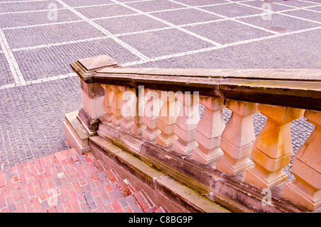 Escalier ancien fragment et chaussée carré Banque D'Images