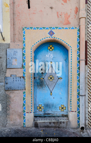 Porte dans l'ancienne Médina, Tiznit, Maroc Banque D'Images