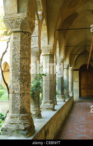 Monastère médiéval de San Franceso Sorrento Banque D'Images