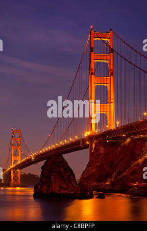 L'aube au Golden Gate Bridge, San Francisco California USA Banque D'Images