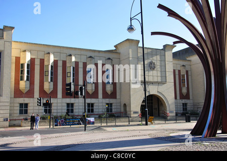 Stratford Magistrates' Court, High Street, Stratford, Newham Borough, London, Greater London, Angleterre, Royaume-Uni Banque D'Images