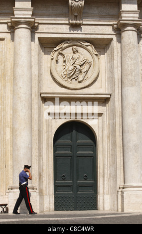 Le Palazzo Montecitorio à Rome, Italie, le bâtiment du parlement italien. Banque D'Images