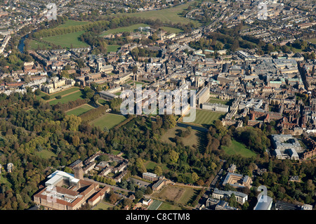 La ville de Cambridge en Angleterre à partir de l'air Banque D'Images