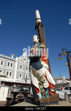 Proue sculptée et port de commerce de l'Afrique, V&A waterfront, Cape Town, Western Cape, Afrique du Sud Banque D'Images