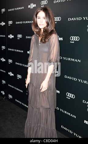 Abigail Spencer aux arrivées de P.S. ARTS 20e anniversaire, Sunset Tower Hotel à West Hollywood, Los Angeles, CA, 18 octobre 2011. Photo par : Eric Burroughs/Everett Collection Banque D'Images