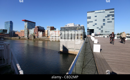 Media port, un nouveau quartier Medienhafen, dans l'ancien port intérieur, Hyatt Hotel, Düsseldorf, Allemagne, Banque D'Images