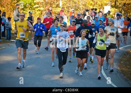 Richmond, VA, Marathon, savoir que Amériques plus sympa de marathon à travers les quartiers historiques et pittoresques. Remise en forme Santé Banque D'Images