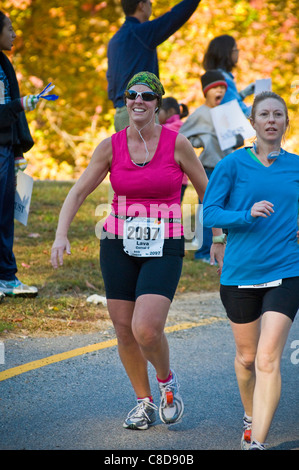 Richmond, VA, Marathon, savoir que Amériques plus sympa de marathon à travers les quartiers historiques et pittoresques. Remise en forme Santé Banque D'Images