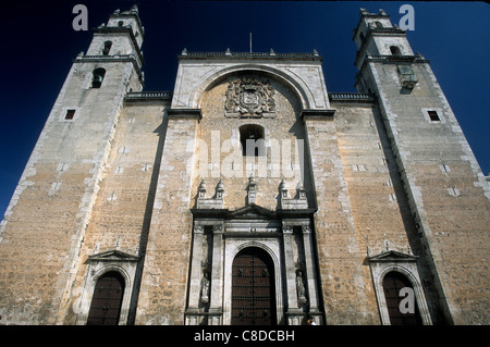 "Catedral de San Idelfonso', une cathédrale catholique dans le centre de Merida, Yucatan, Mexique, construit au 16e siècle. Banque D'Images