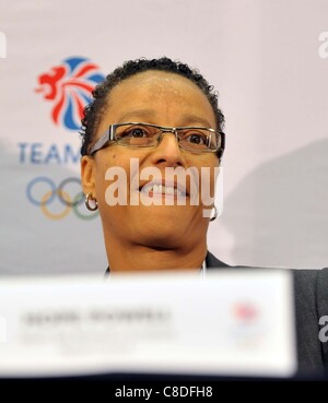 Le stade de Wembley, Londres, Royaume-Uni, le jeudi 20/10/2011. Crèche de l'Olympique de 2012 femmes l'équipe de football britannique espère que Powell. English Football Association (FA) de la conférence de presse annonçant Team GB mens womens et gérants de l'équipe de football pour les Jeux Olympiques de 2012 à Londres. Banque D'Images