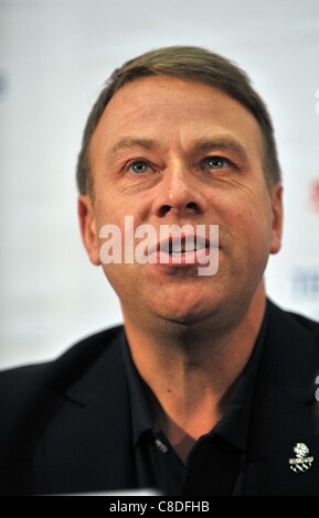 Le stade de Wembley, Londres, Royaume-Uni, le jeudi 20/10/2011. Chef de Mission de l'équipe Go Andy Hunt. English Football Association (FA) de la conférence de presse annonçant Team GB mens womens et gérants de l'équipe de football pour les Jeux Olympiques de 2012 à Londres. Banque D'Images