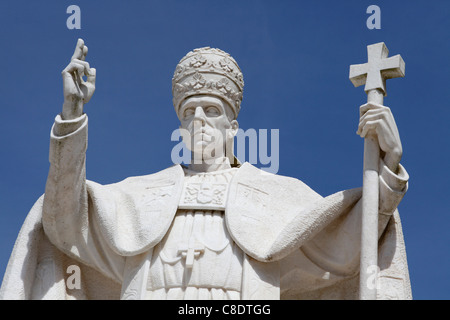 Statue du Pape Pie XII à Fatima, au Portugal. Banque D'Images