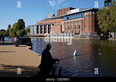 Théâtre de Shakespeare. Le "RSC Theatre", récemment rénové et étendu, Stratford upon Avon, Warwickshire, Angleterre. Banque D'Images