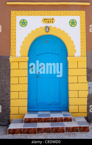 Une porte dans la médina, Tiznit, Région de Souss-Massa-Draa, Maroc Banque D'Images