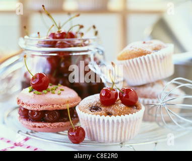 Petit Pot de cerises griotte aigre Banque D'Images