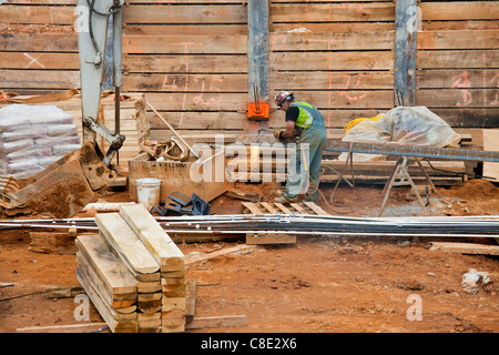 Weldert sur un site de construction, 14e et R Street NW, Washington DC Banque D'Images