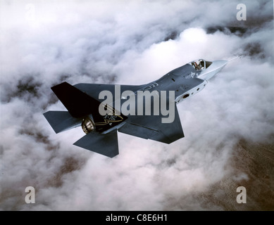 Le X-35 Joint Strike Fighter, de Lockheed Martin s'approche de l'achèvement de l'essai en vol à Edwards Air Force Base, en Californie, Banque D'Images