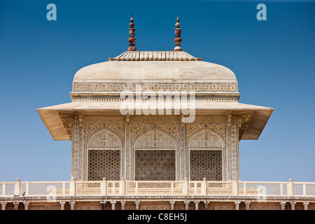 Tombe de Etimad Ud Doulah, 17e siècle tombeau Moghol construit 1628, Agra, Inde Banque D'Images