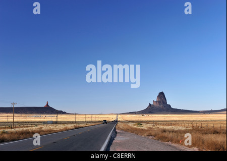 La roche volcanique, près de Kayenta, Navajo, réserve indienne, près de Monument Valley, Arizona, USA, United States, Amérique, Banque D'Images