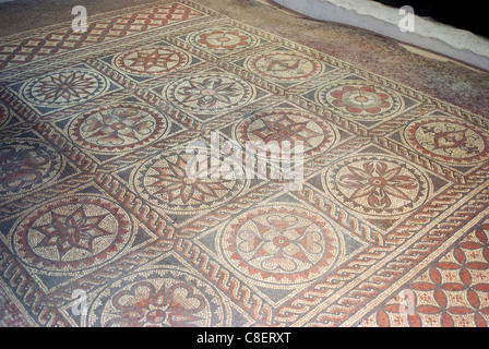 Mosaïque de vestiges de villa romaine, St Albans, Hertfordshire, Angleterre, Royaume-Uni Banque D'Images