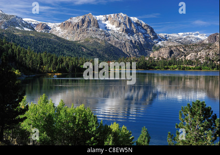 Panorama, juin, le lac, les montagnes de la Sierra Nevada, juin, Lac, Boucle, près de Lee Vining, California, USA, United States, Amérique du Nord, le mont Banque D'Images