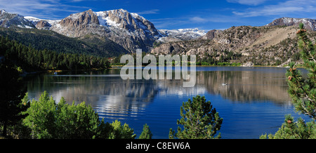 Panorama, juin, le lac, les montagnes de la Sierra Nevada, juin, Lac, Boucle, près de Lee Vining, California, USA, United States, Amérique du Nord, le mont Banque D'Images