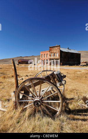 Bodie State, historique, parc, près de Lee Vining, California, USA, United States, Amérique, historique, champ, maisons, roue Banque D'Images